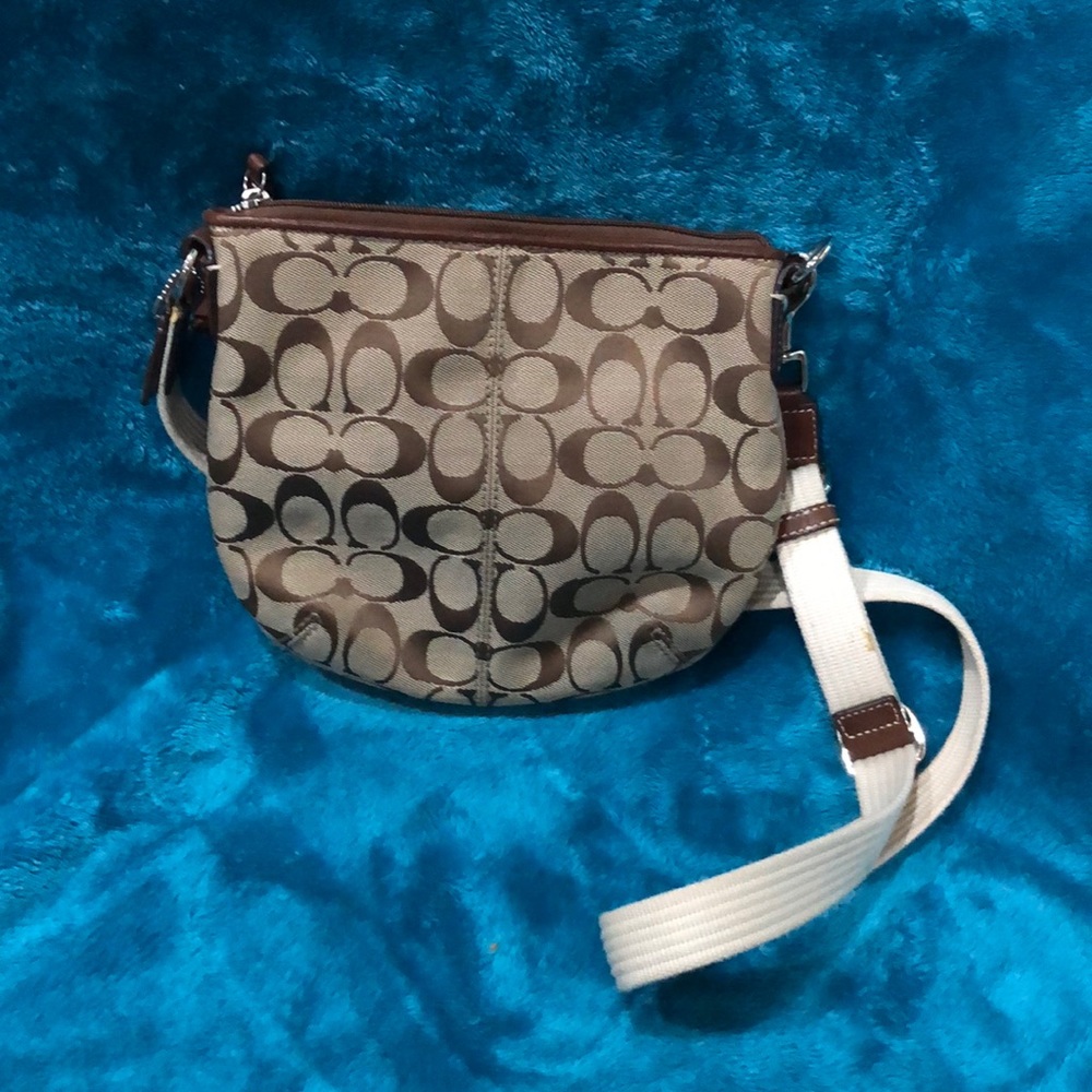 Coach 💯crossbody bag - Picture 4 of 5